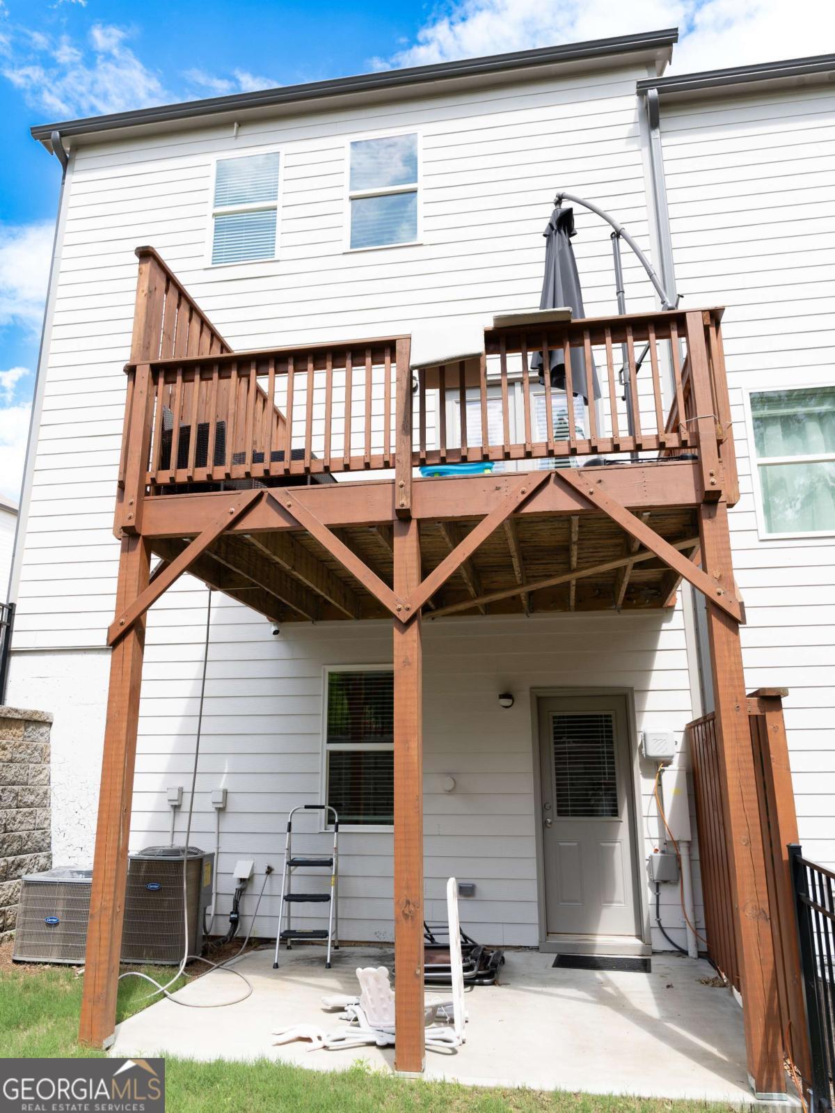 Town Lake Hills - Residential