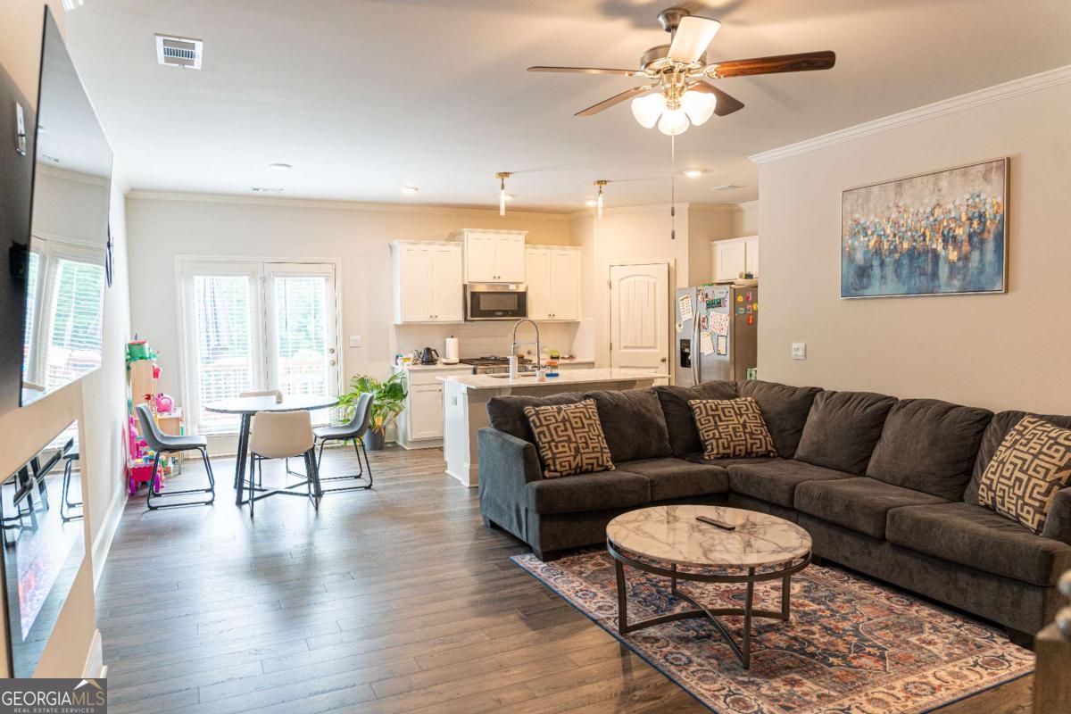 Town Lake Hills - Residential