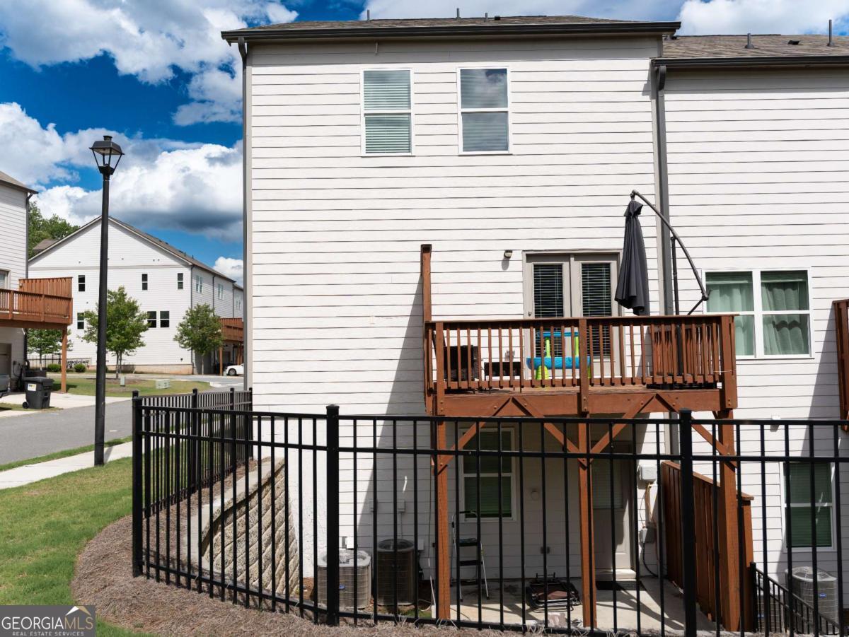 Town Lake Hills - Residential