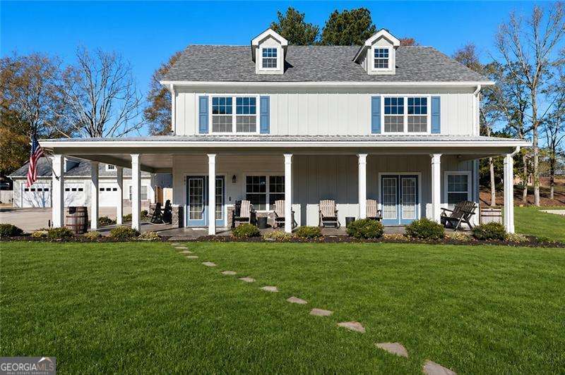 547 CENTER RD SE