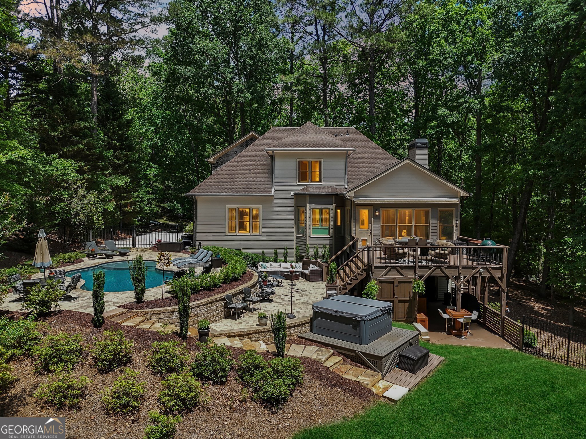 895 Freemanwood LN