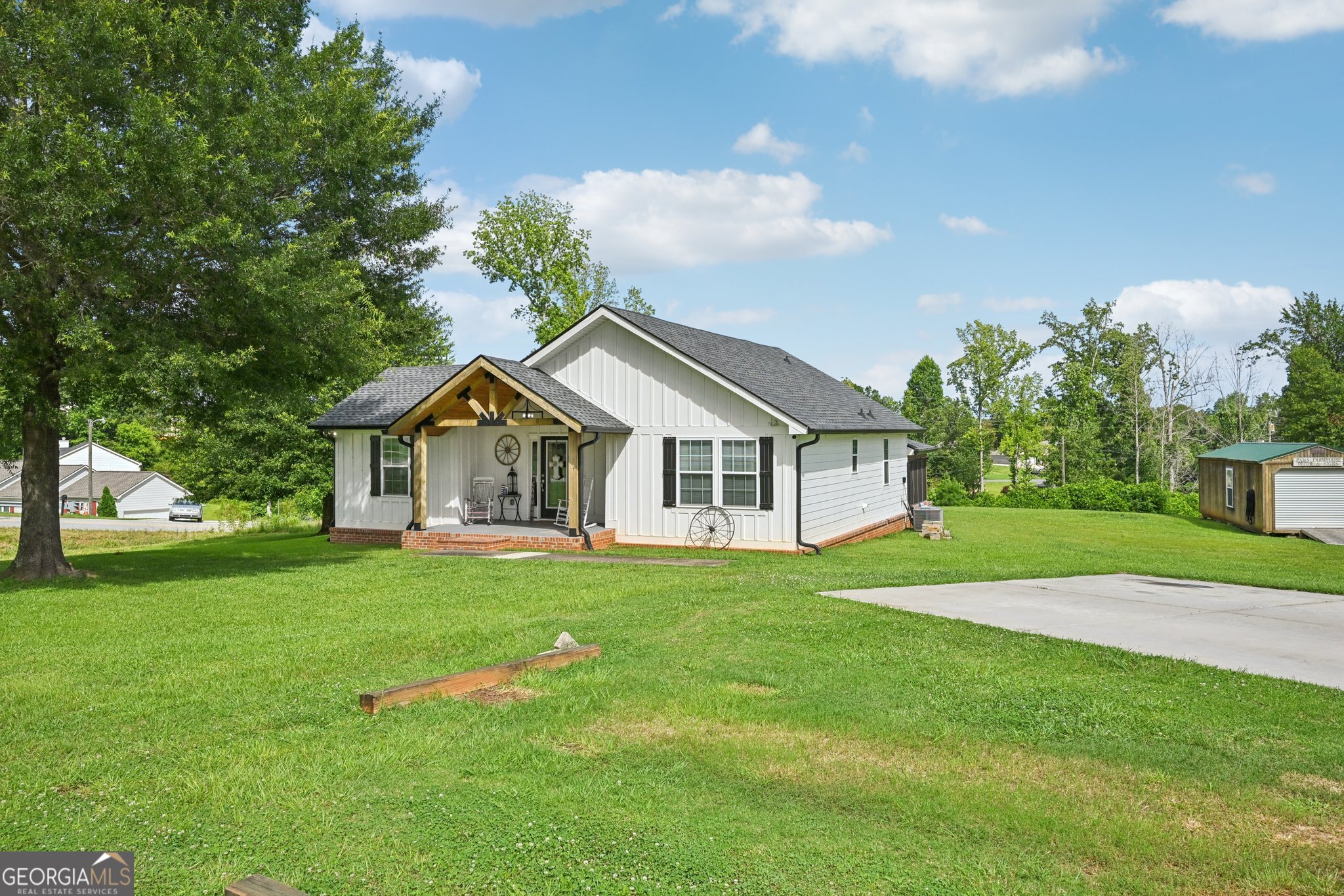 75 Davis McLendon WAY