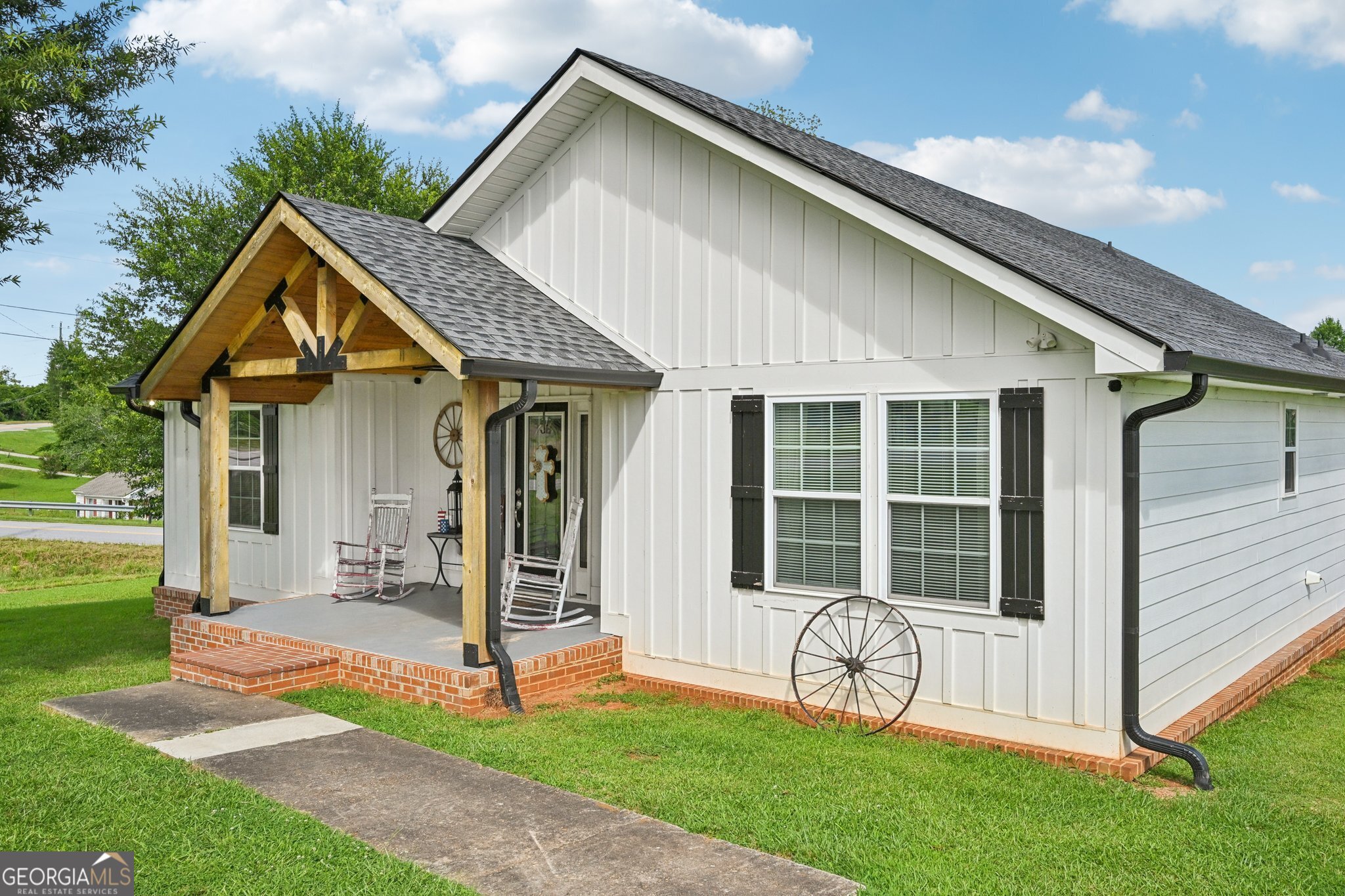 75 Davis McLendon WAY