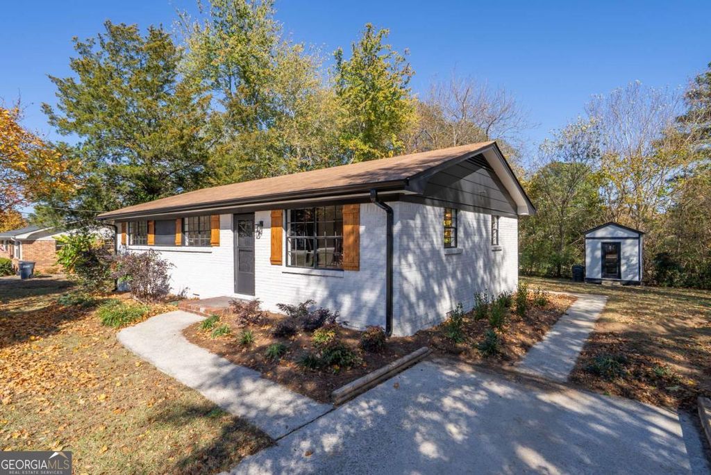 Photo of 511 Lee Byrd Road, Loganville, GA 30052 (MLS # 10702095)