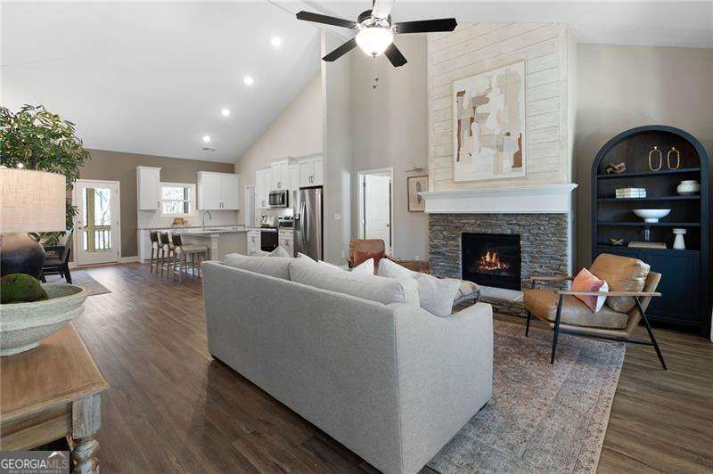 154 Chickasaw DR
