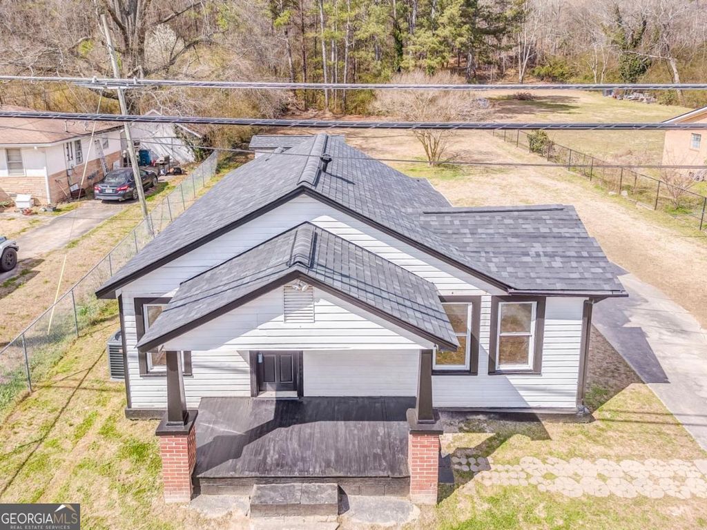 Photo of 1304 Cave Spring Road SW, Rome, GA 30161 (MLS # 10698366)