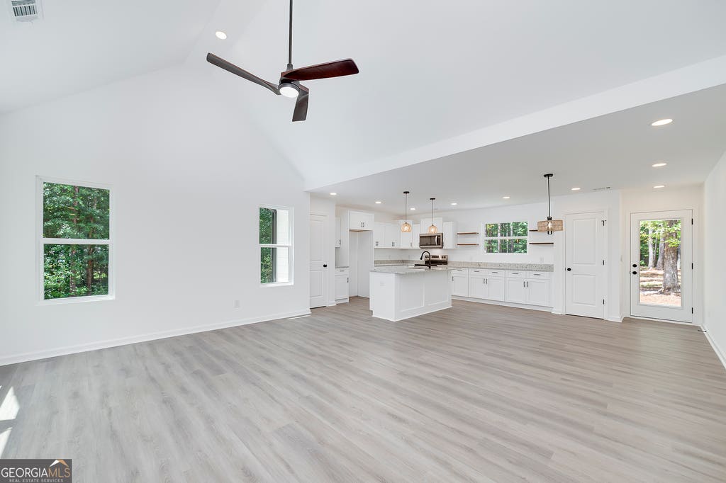 Photo of 548 Barnesville Road, Griffin, GA 30224 (MLS # 10811895)