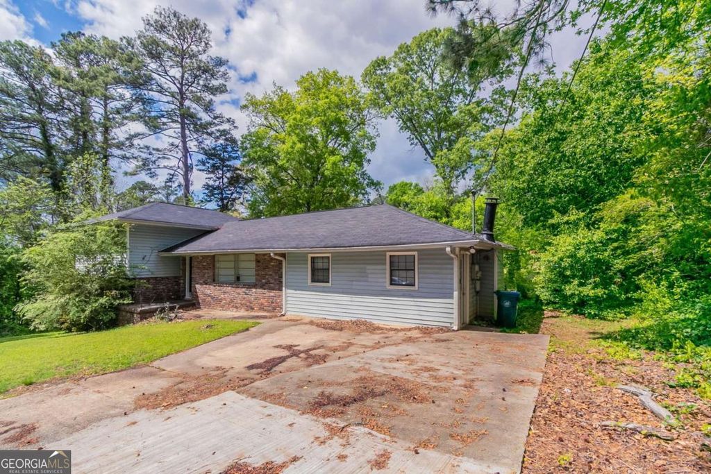 Photo of 1956 Joseph Court, Decatur, GA 30032 (MLS # 10629870)