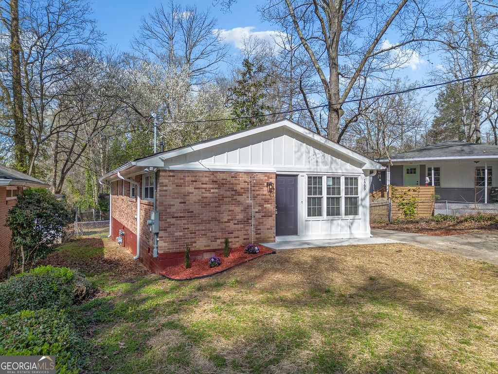 Photo of 1799 Shirley Street SW, Atlanta, GA 30310 (MLS # 10786476)