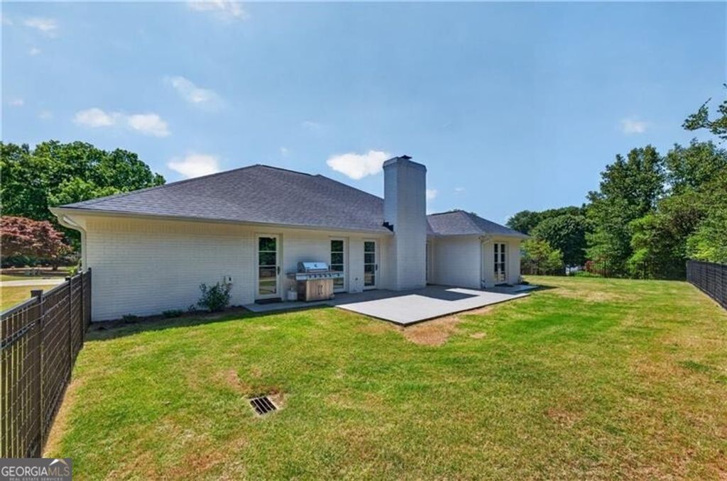 Photo of 430 Crabapple Farm Drive, Alpharetta, GA 30004 (MLS # 10739725)