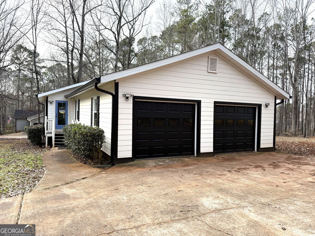 Photo of 125 Pilgrim Way, Newnan, GA 30265 (MLS # 10687588)