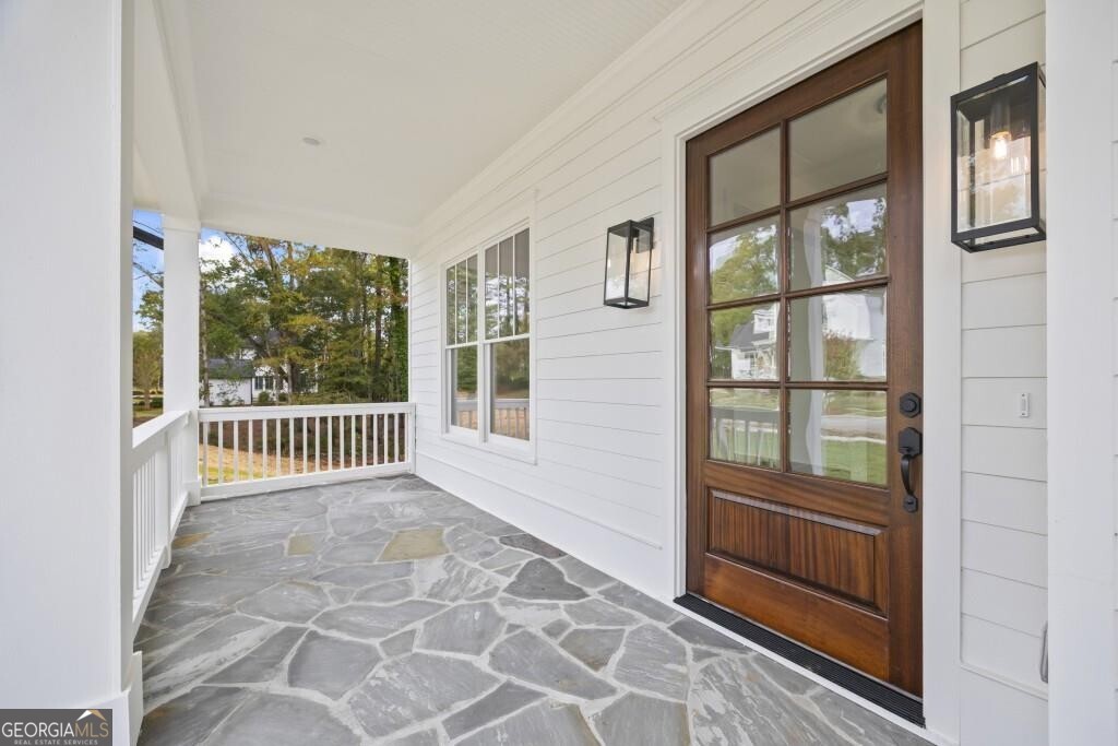 611 Foster Park LN