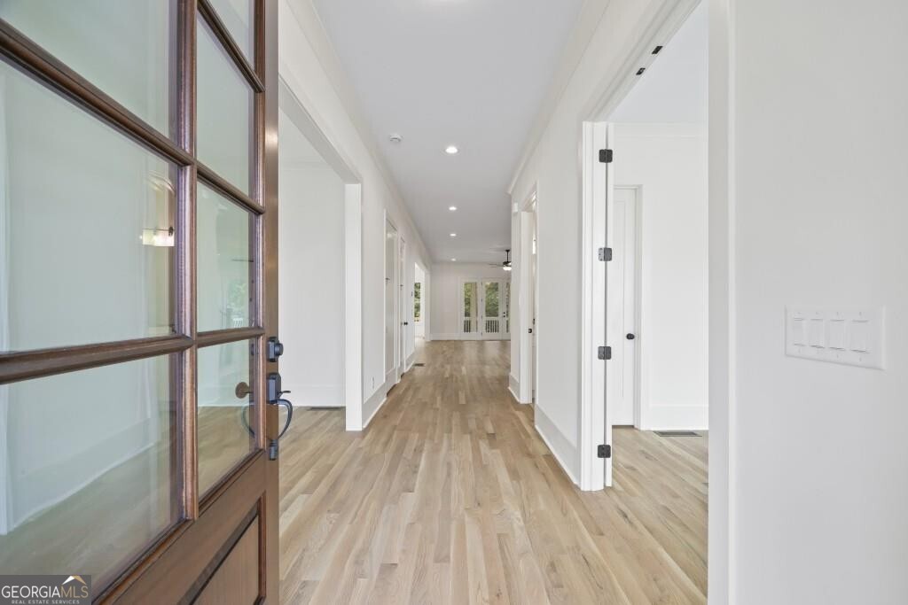611 Foster Park LN
