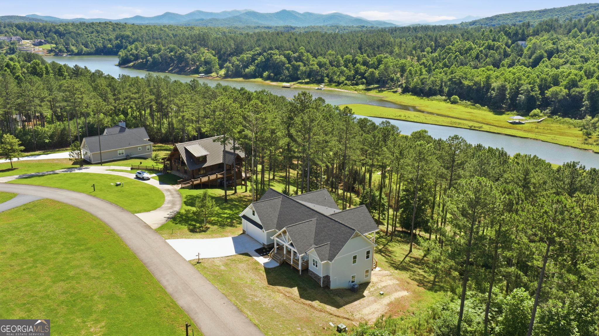 511 Sandy Lake LN