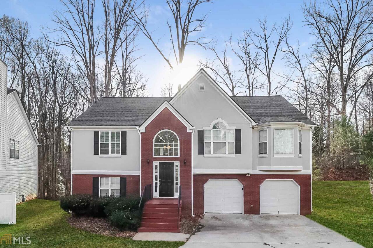Beautiful 5 bedroom 3 bathroom home. A renters insurance policy in the resident's name is required. Pet fees and pet rent vary by market; breed restrictions apply. Service animals will not incur pet fees but will require documentation. If the home is governed by a homeowners association (HOA), additional application, fees, deposits and rules may supplement the lease agreement (e.g., parking, pets, etc.). If the home has a pool, a subscription of $100 per month will be charged, in addition to rent, for pool maintenance and cleaning.