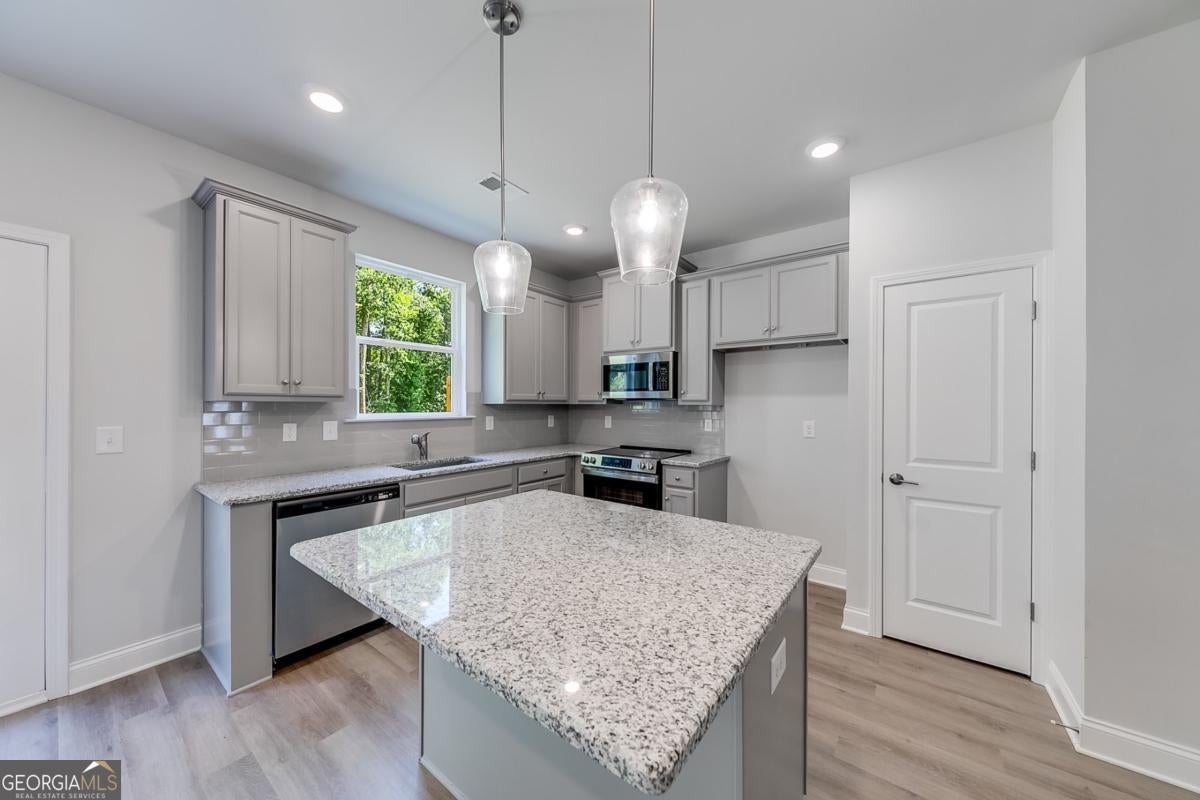 104 Greenview CT