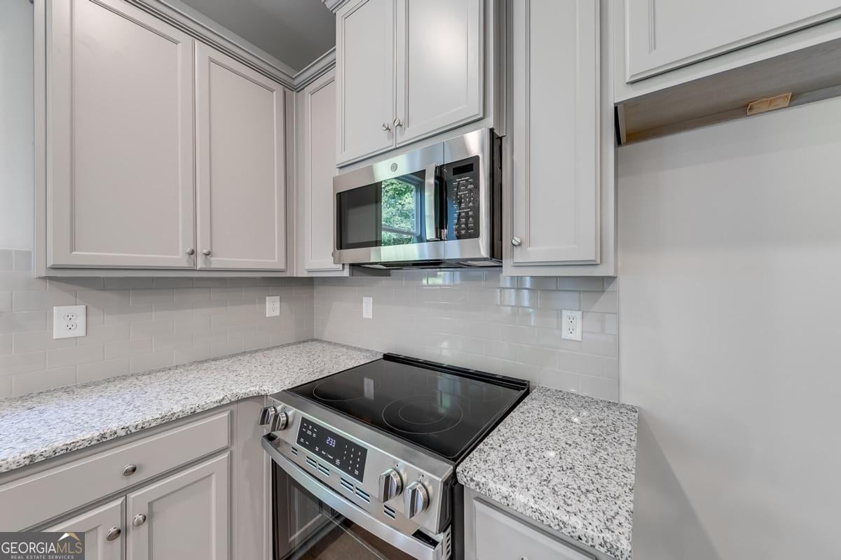 104 Greenview CT