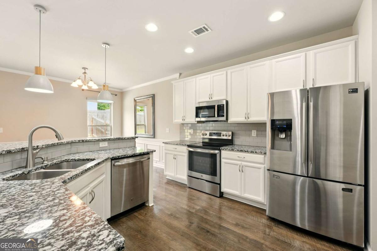 Spring at Rockhouse - Residential