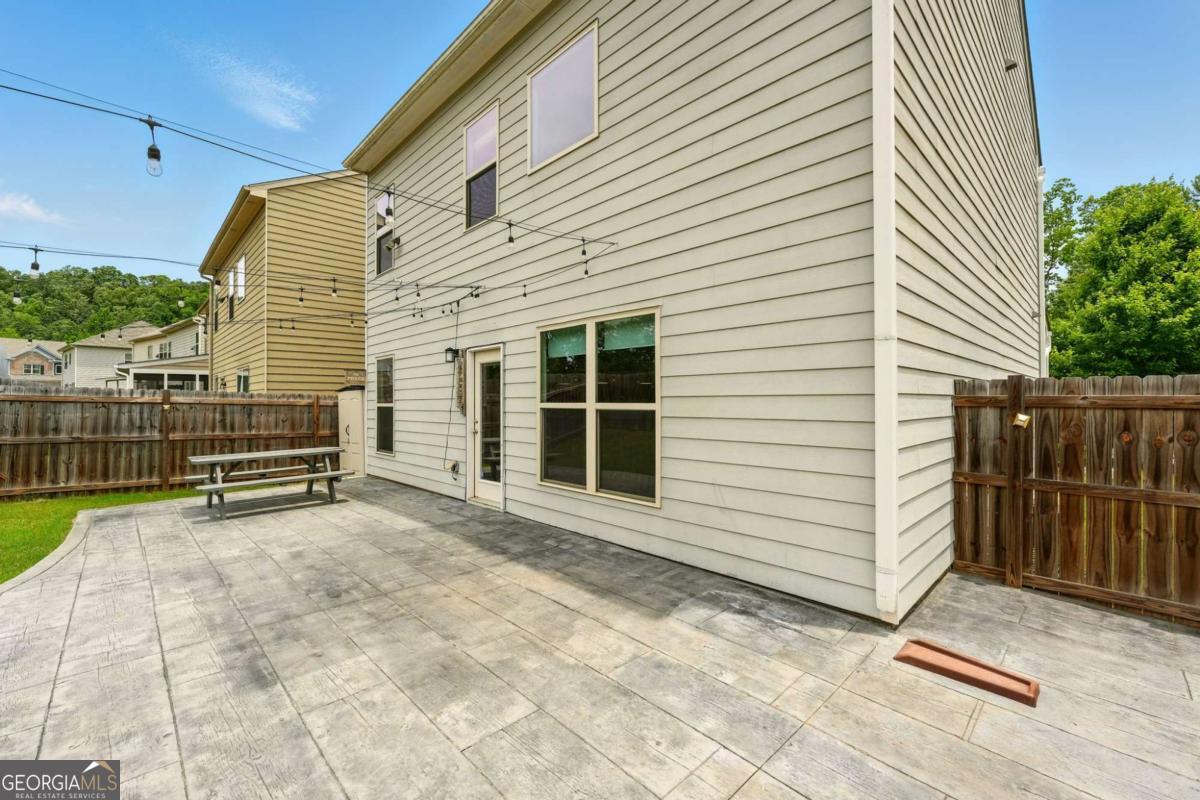 Spring at Rockhouse - Residential