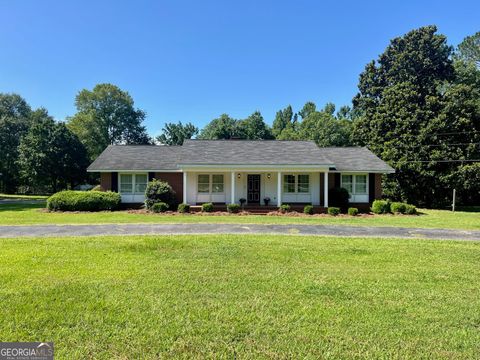 1282 E McCarty ST Sandersville GA 31082