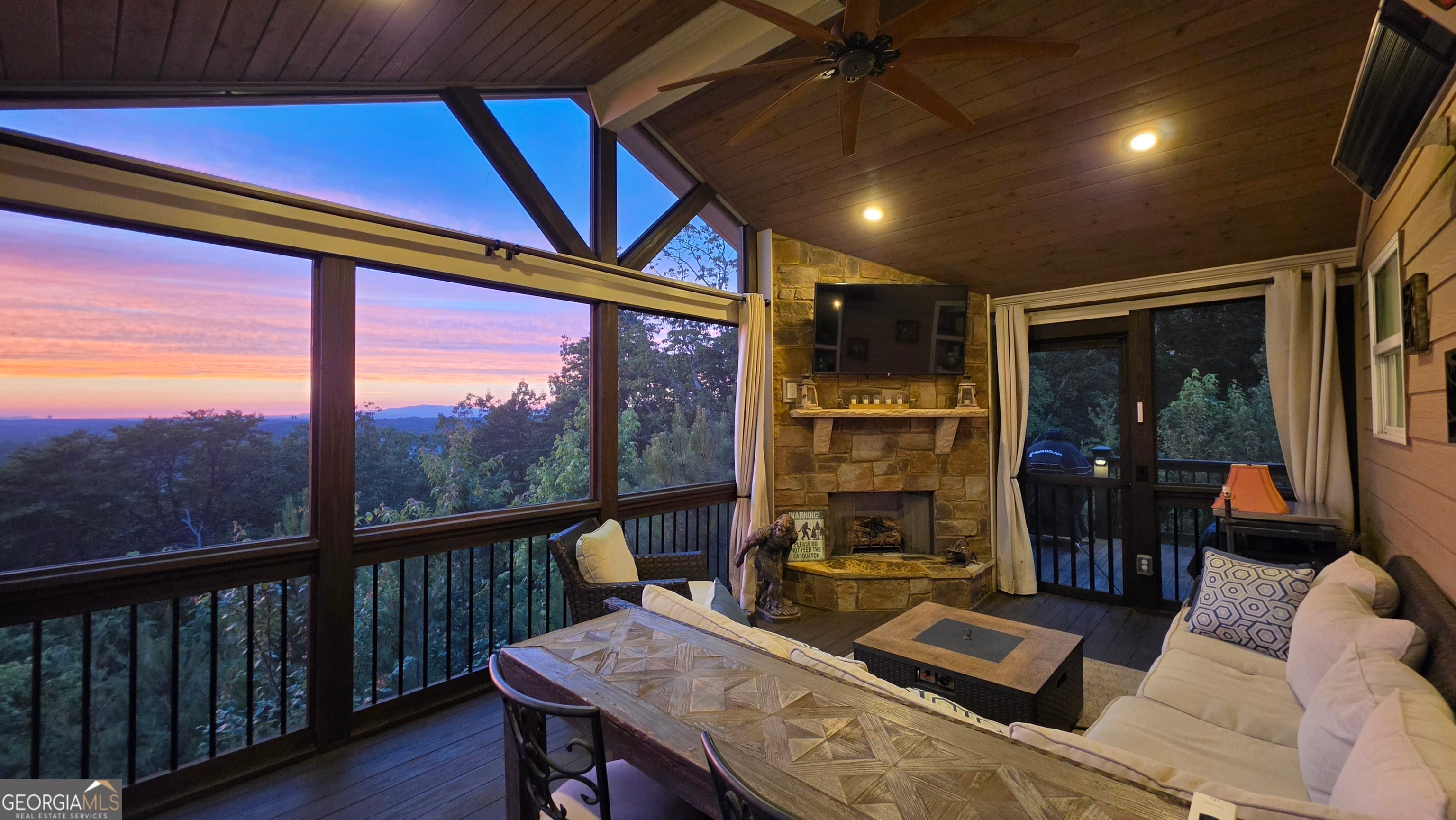 5085 Laurel Ridge DR
