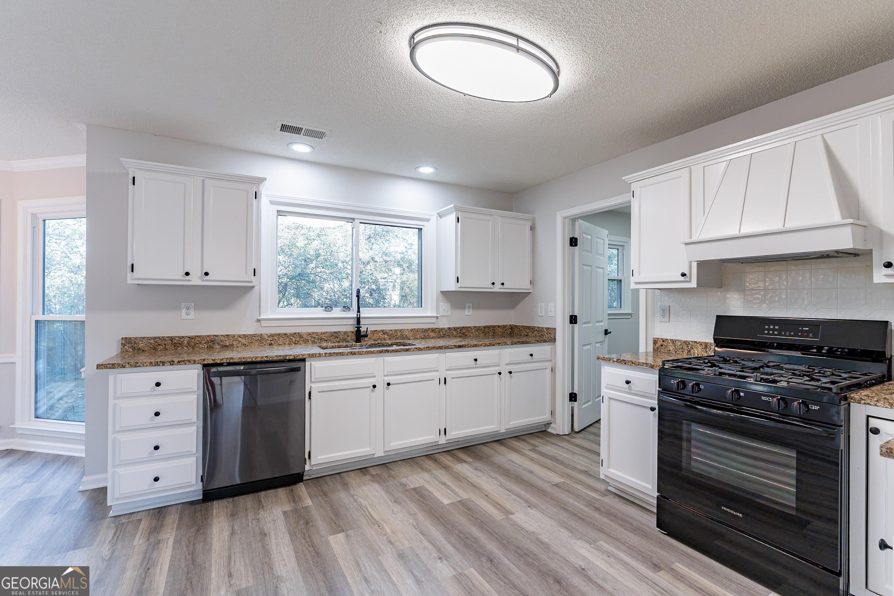 WYNFORD CHASE - Residential