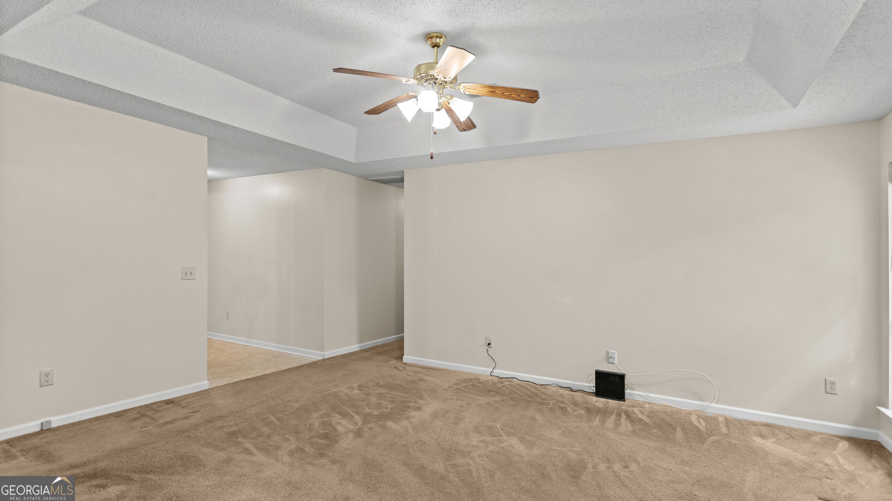 1010 Canton CT