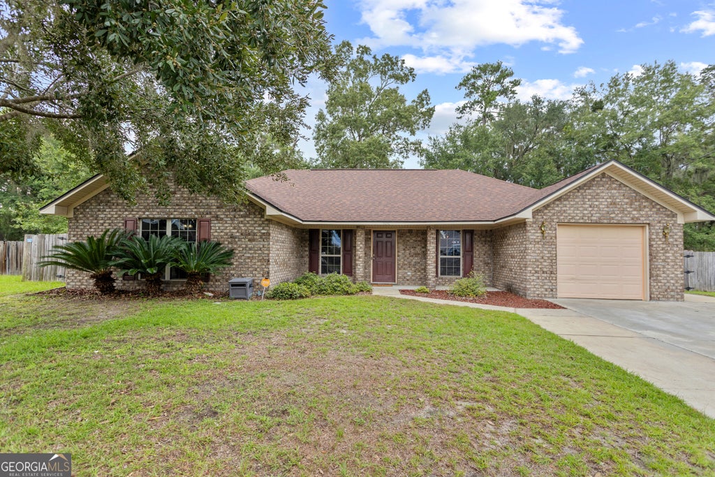 Photo of 1010 Canton Court, Hinesville, GA 31313 (MLS # 10845884)