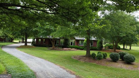 6414 Highway 136 W Talking Rock GA 30175
