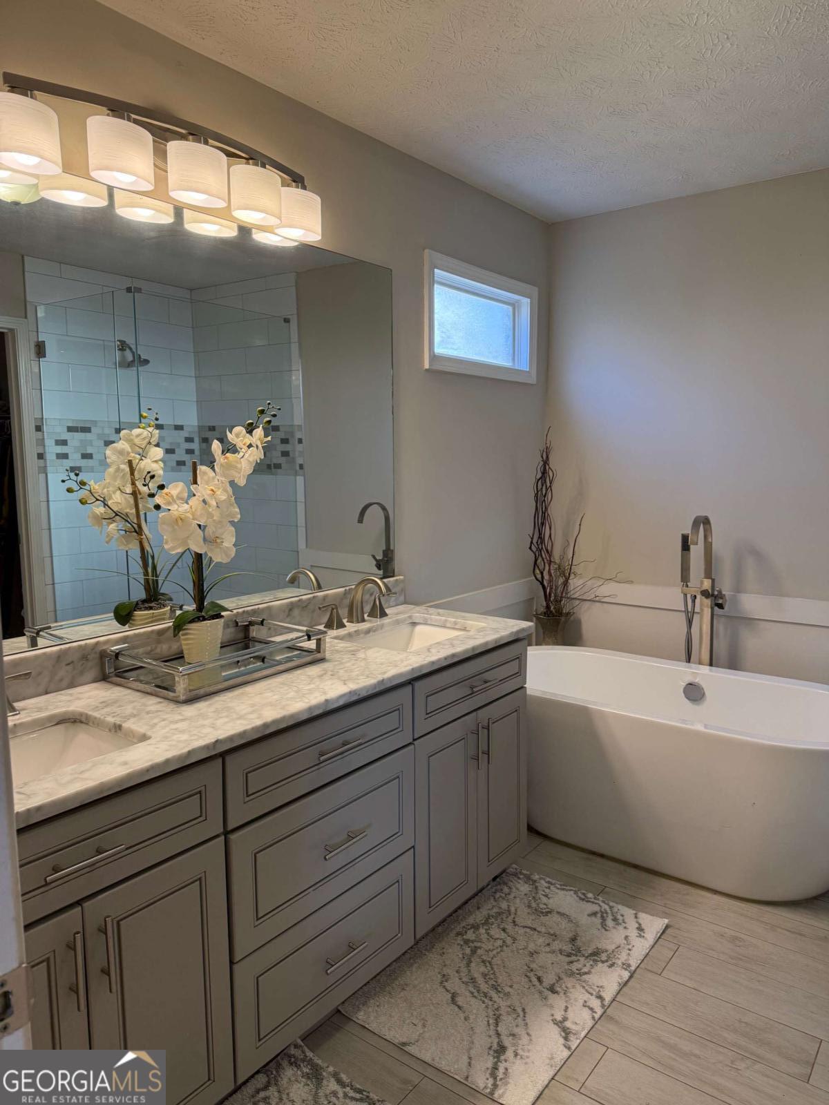 Crabapple Creek - Residential