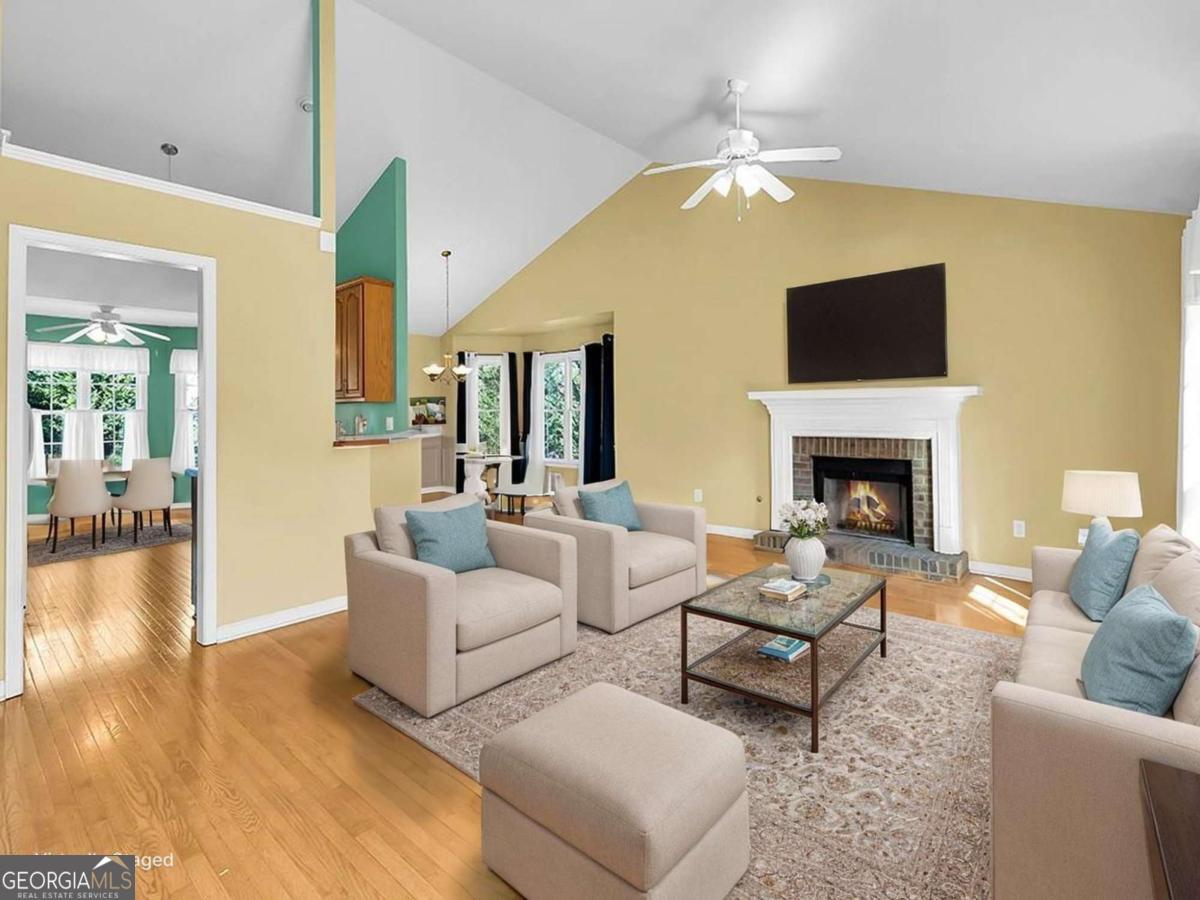 3725 Morning Crest WAY