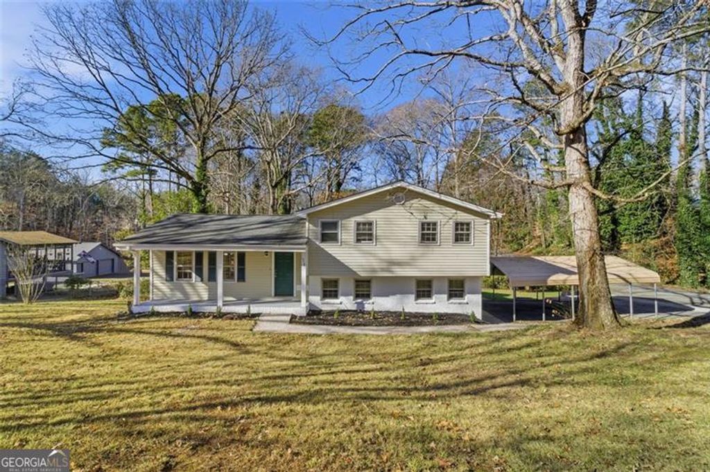 Photo of 5753 OAK GROVE Dr, Acworth, GA 30102 (MLS # 10658840)