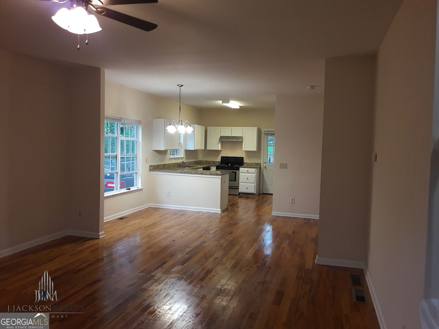 2274 Tiger Flowers DR