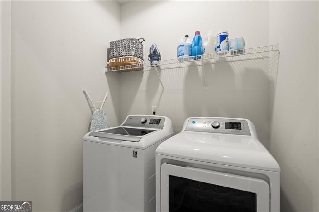 Alpharetta, Georgia 30009, United States, 3 Bedrooms Bedrooms, ,4 BathroomsBathrooms,Residential,Active,207998