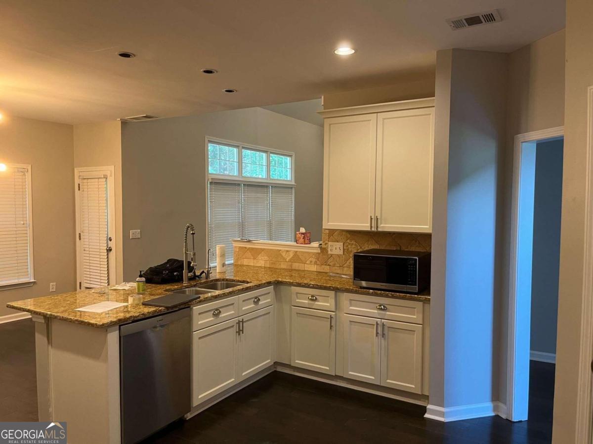 Windrose - Residential Lease
