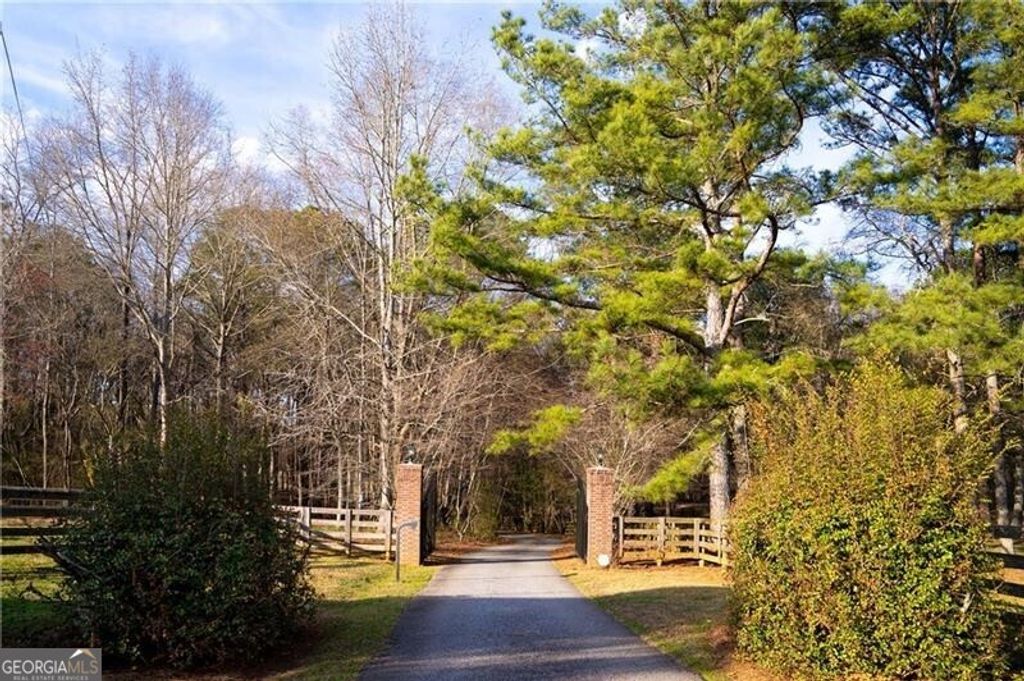 Photo of 9305 Wilkerson Mill Road, Chattahoochee Hills, GA 30268 (MLS # 10727702)