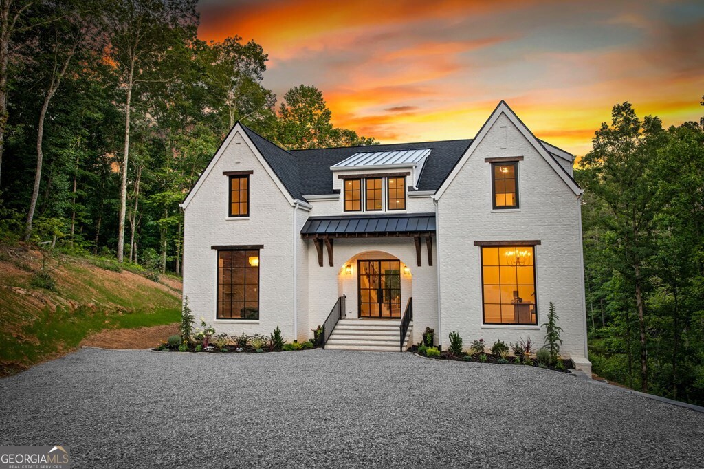 363 Pinnacle DR