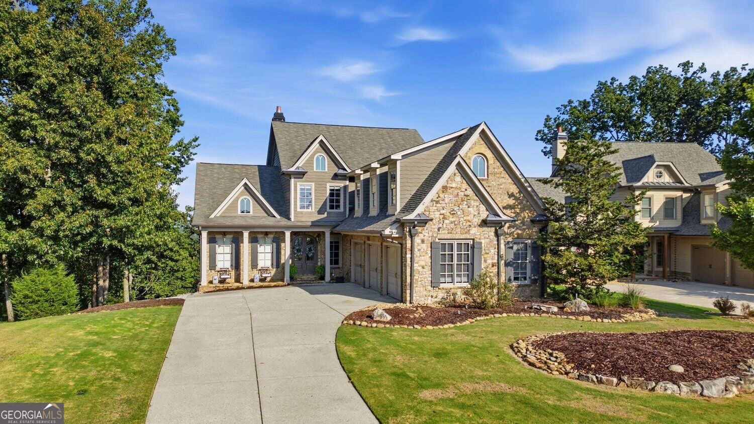 7395 Crestline DR