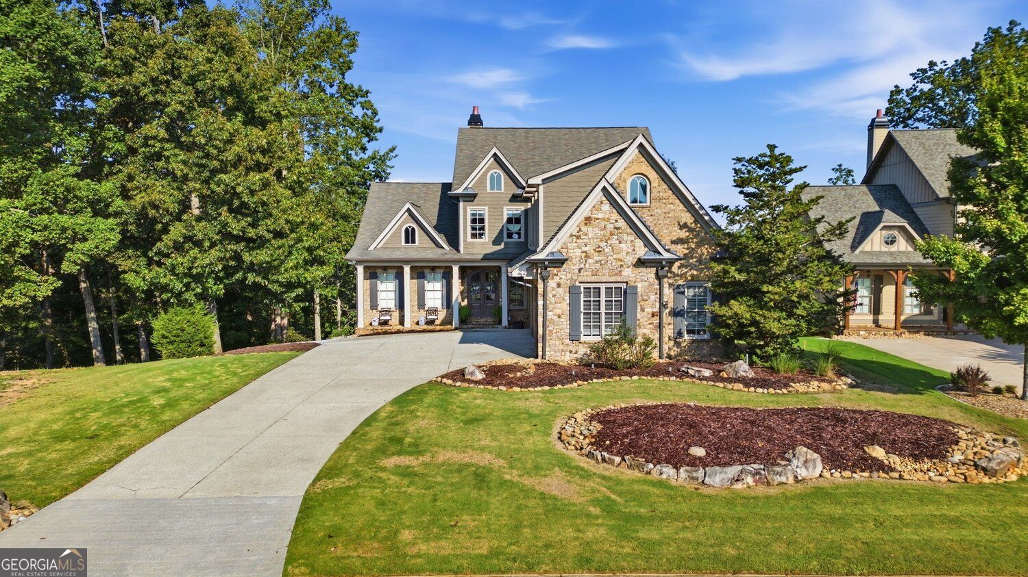 7395 Crestline DR