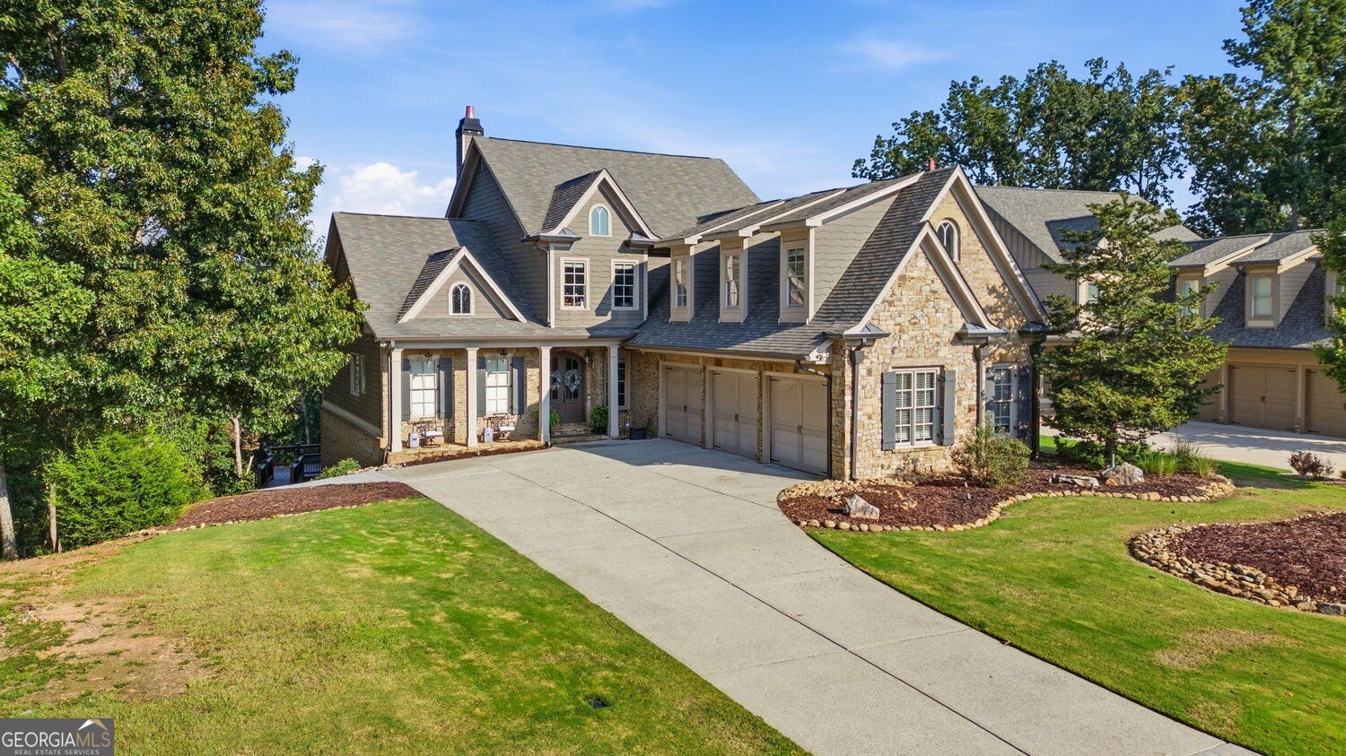 7395 Crestline DR