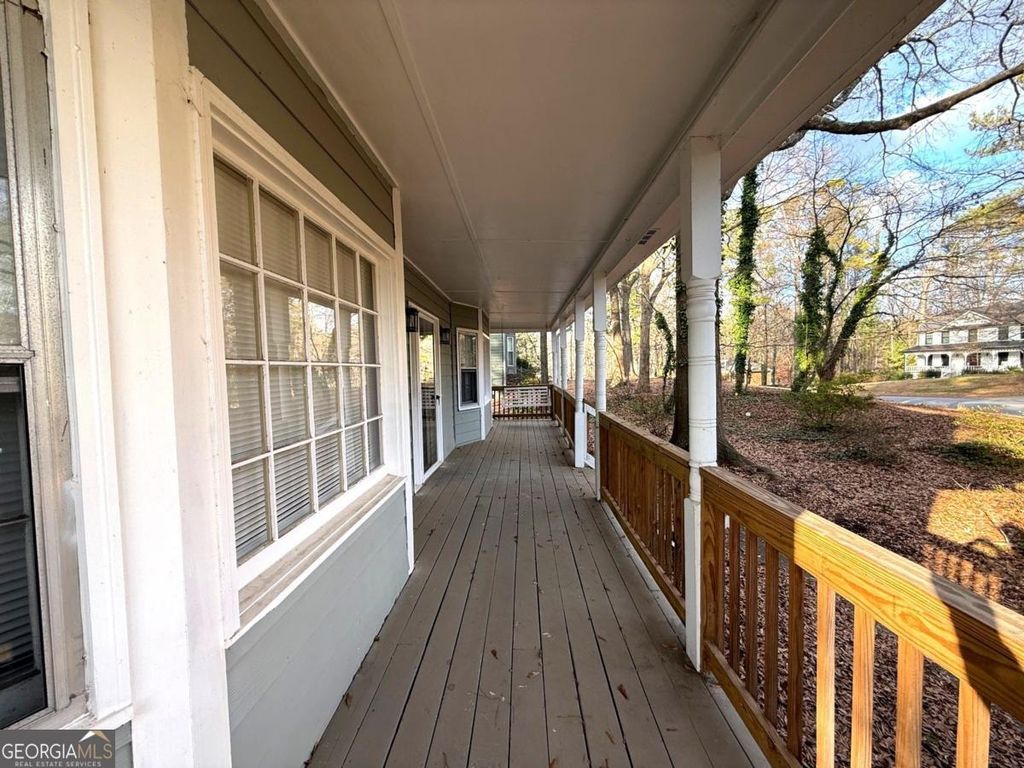 Photo of 1960 McEachern Manor Drive SW, Marietta, GA 30064 (MLS # 10667470)