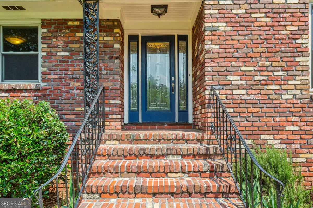 3292 Ferncliff PL NE