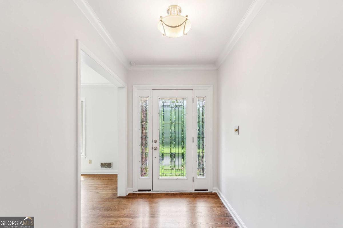 3292 Ferncliff PL NE