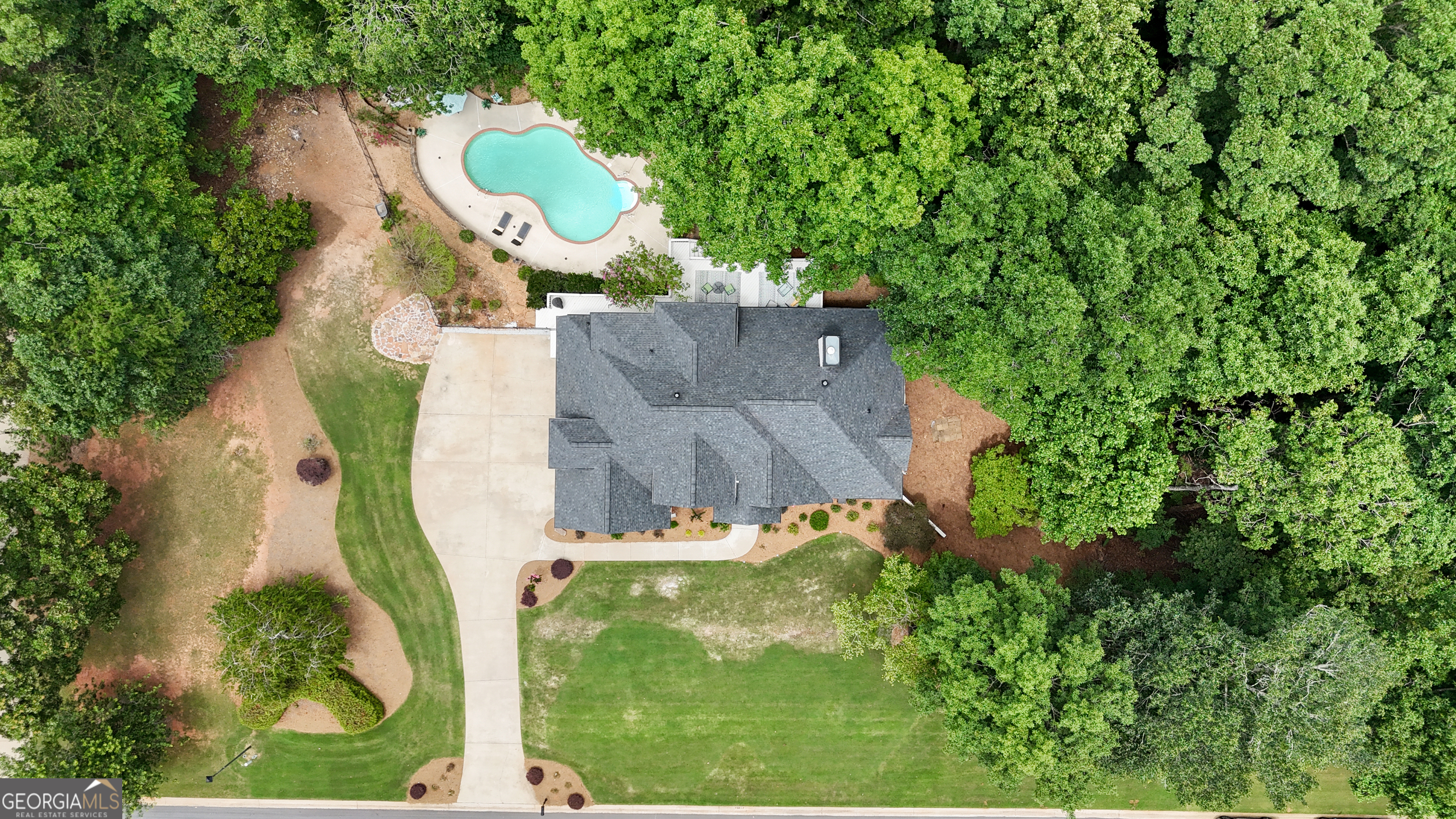 1135 Astoria LN