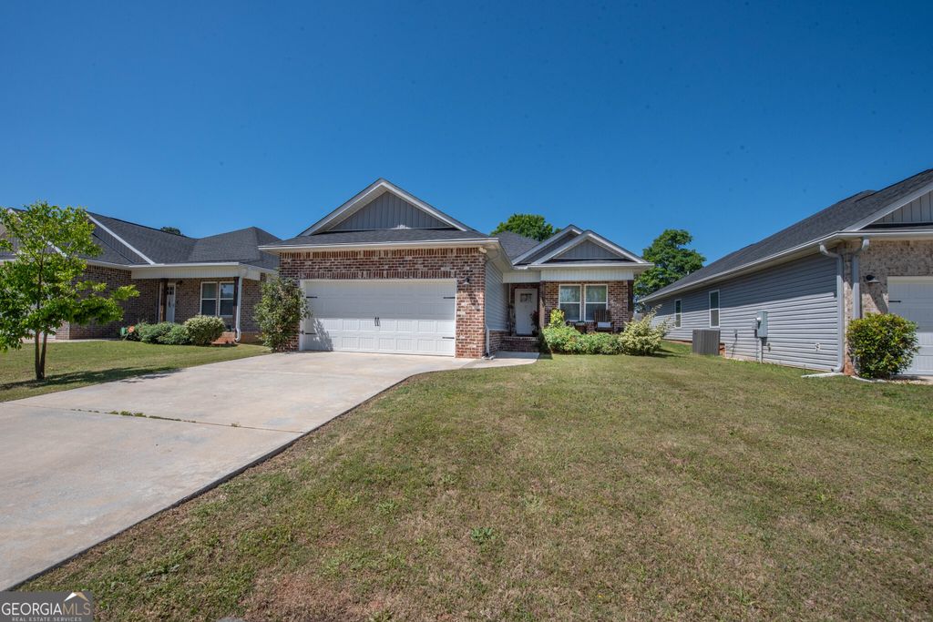 Photo of 139 North Sky, Warner Robins, GA 31093 (MLS # 10731426)