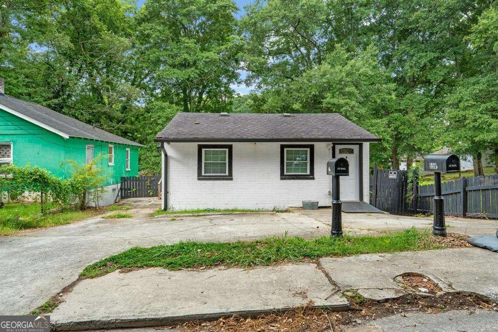 556 Cairo Street NW