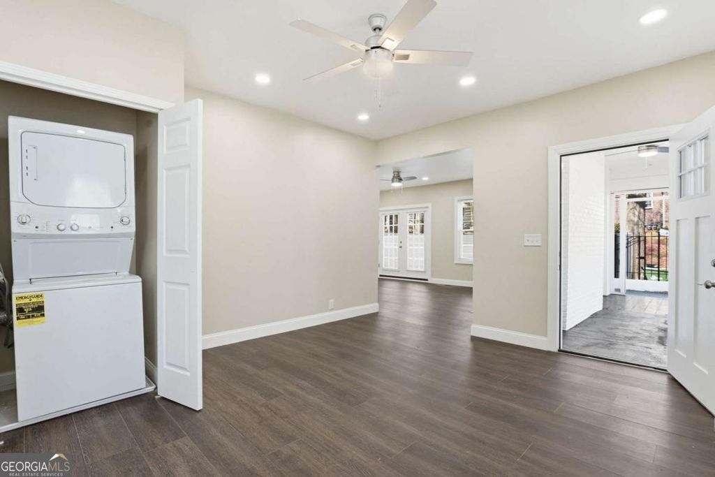 Photo of 393 8th Street NE, Atlanta, GA 30309 (MLS # 10738929)