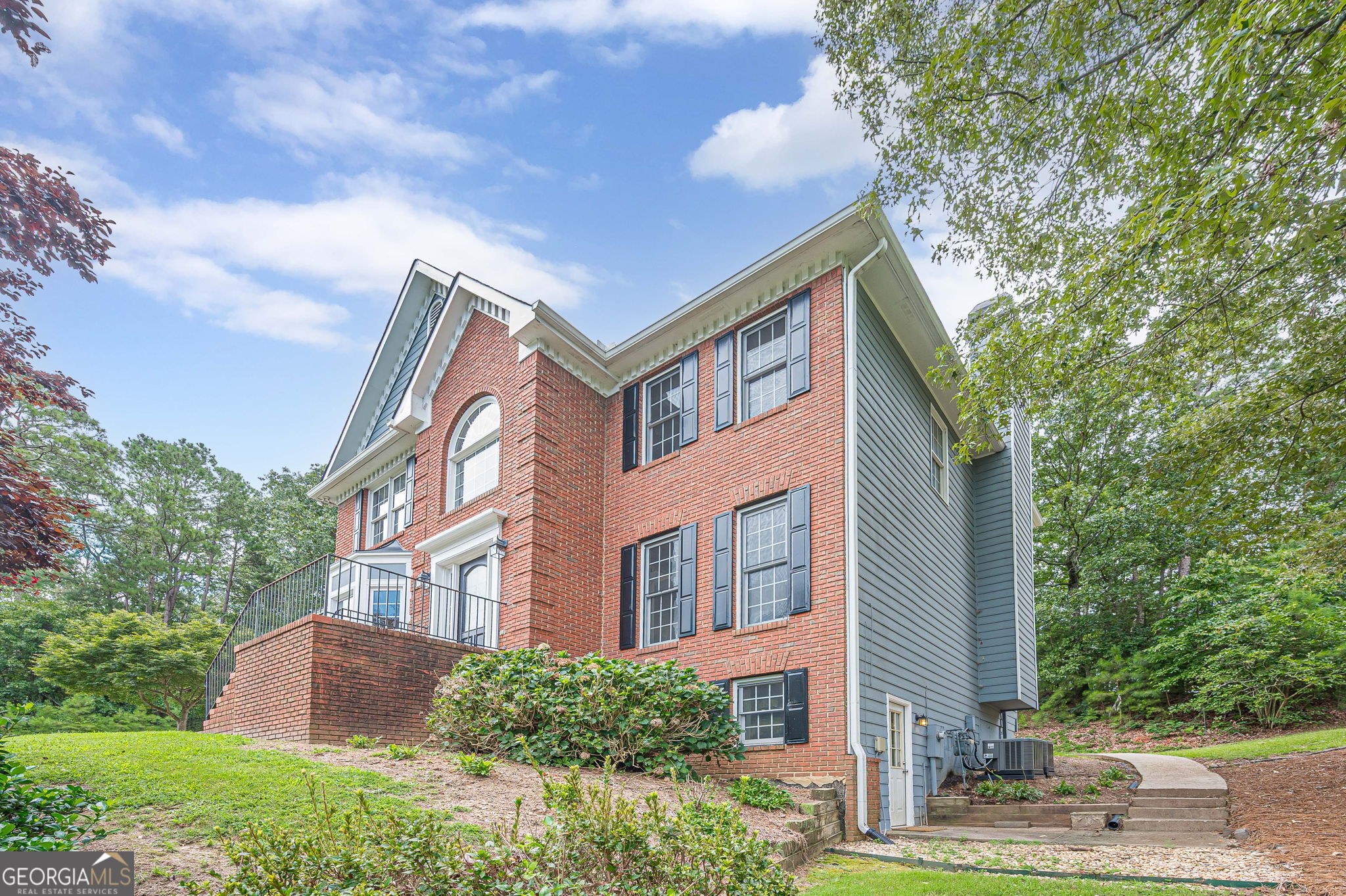 1001 Ashfern WALK