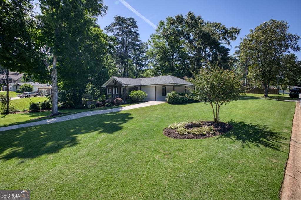 Photo of 1530 Gaylor Drive SE, Smyrna, GA 30082 (MLS # 10781017)