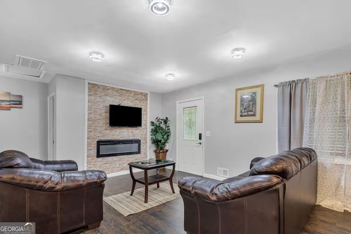 4052 Conley DR